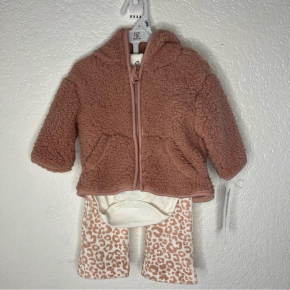 Nwt RZ Rachel Zoe 3Pc Baby Girl Set Plush Jacket Body Suit Pants Pink 0-3m - Picture 1 of 5